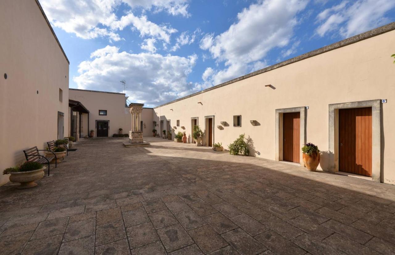Masseria Li Campi Cavallino di Lecce Exterior foto